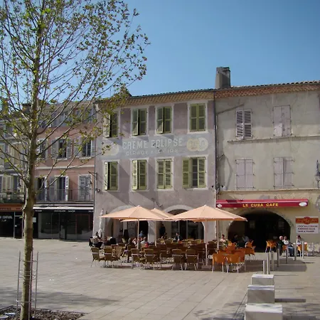 Spacieuse Au Calme Absolu Avec Grande Piscine Jacuzzi Chauffe - Grand Jardin Sans Vis A Vis- Salle De Jeux Avec Fresque Du Nougat - Ideal Familles Et Groupes Drome Provencale Casa de Férias *