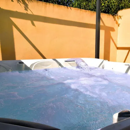 Spacieuse Au Calme Absolu Avec Grande Piscine Jacuzzi Chauffe - Grand Jardin Sans Vis A Vis- Salle De Jeux Avec Fresque Du Nougat - Ideal Familles Et Groupes Drome Provencale Holiday home *